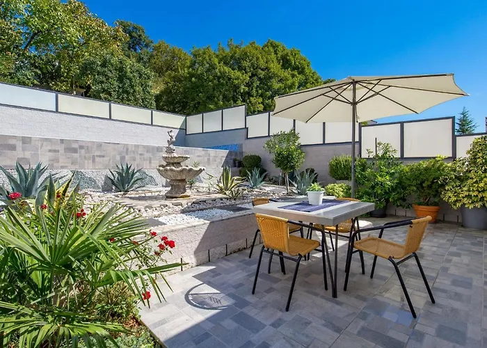 Brzic-4 By Interhome Цриквеница